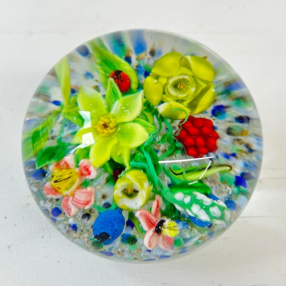 Chris Sherwin Flower bouquet paperweight