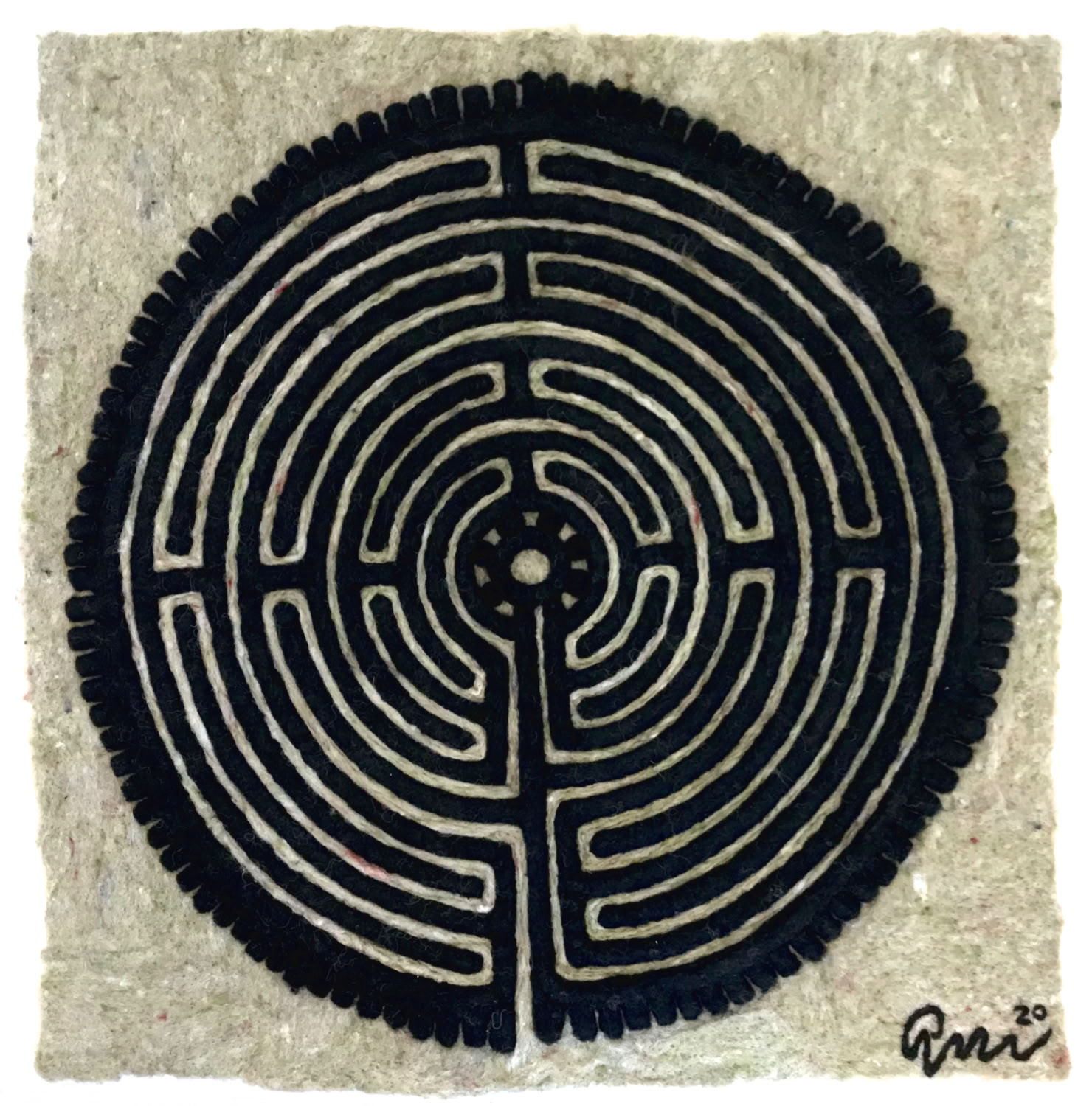 susan-gadbois_chartres-labyrinth-study_2020_wool_22x22in